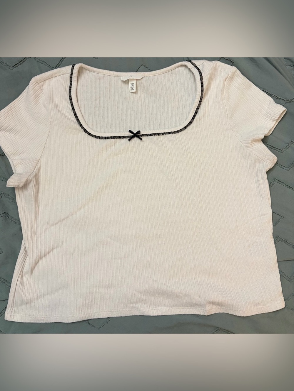 H&M Cream Ribbed Scoop Top with Black Trim